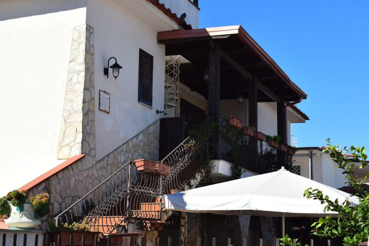 Bed and Breakfast Bed &Breakfast Pinetamare Кастель Вольтурно Экстерьер фото