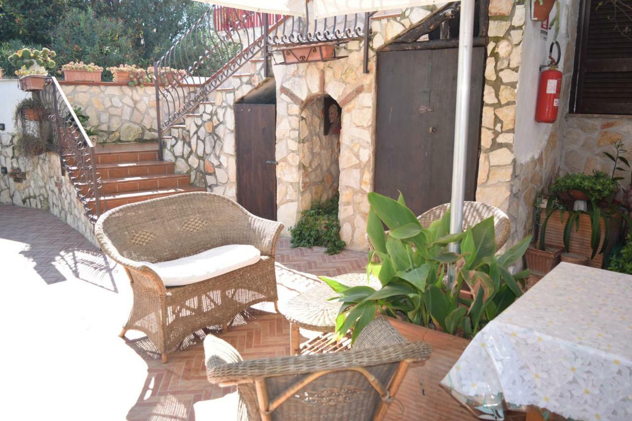 Bed and Breakfast Bed &Breakfast Pinetamare Кастель Вольтурно Экстерьер фото